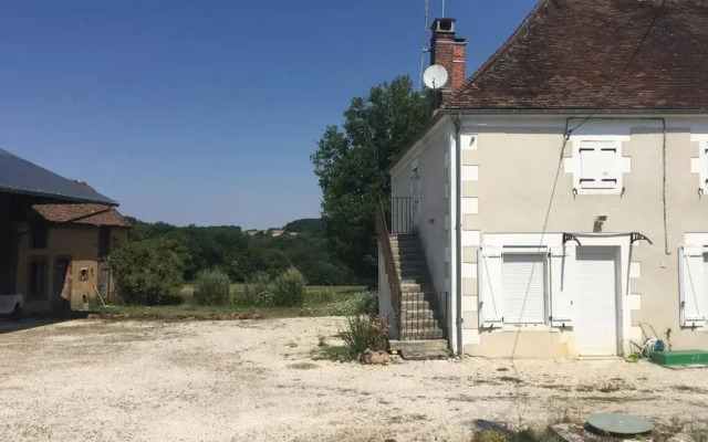 logement indépendant LE POULAILLER proche Guédelon