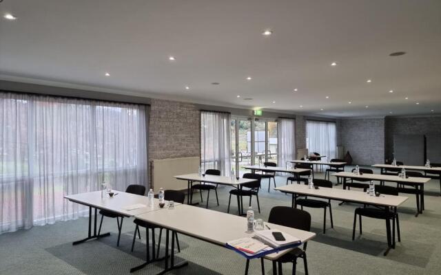 Tumbarumba Motel & Elms Restaurant