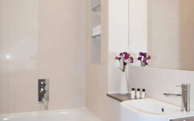 Victoria One Apartment