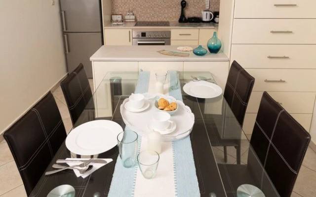 SeaView Flat Near the Beach