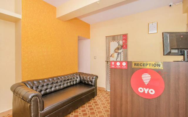 OYO Flagship 11419 Surya Residency