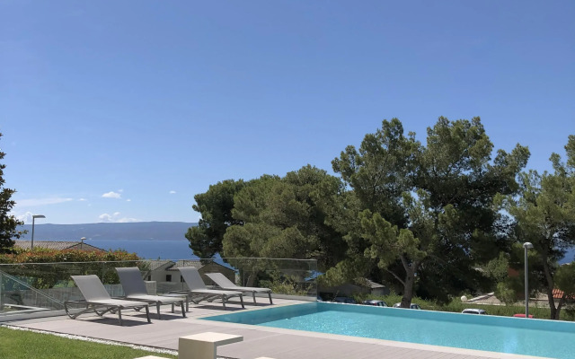 Luxury Residence Gabriela with Pool