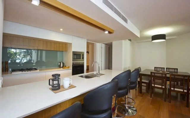 Maggies Beachfront Apt. 9