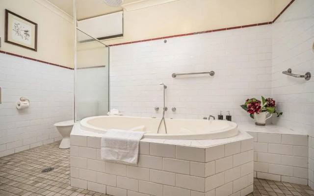 Best Western Cotswold Gardens