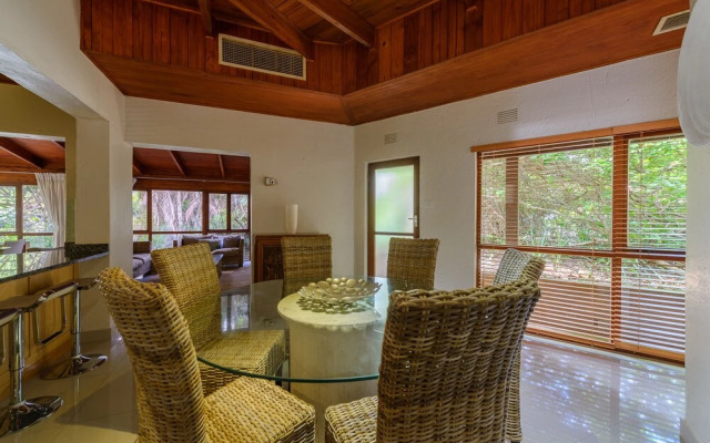 San Lameer Villa Rentals 12101