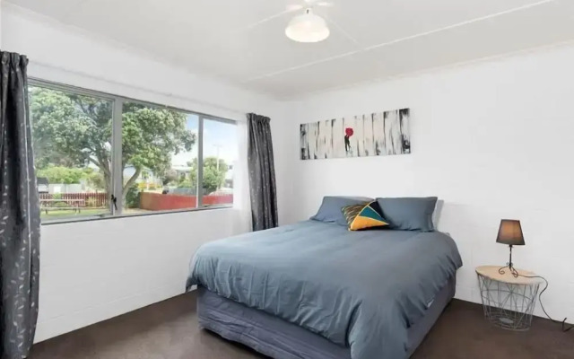 my pad' house  papamoa  Bay of plenty