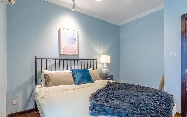Locals Boutique Apartment Huafa Plaza 11