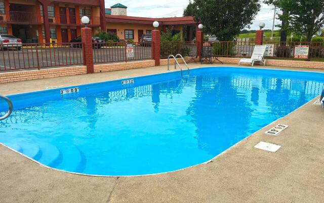 Americas Best Value Inn - Canton