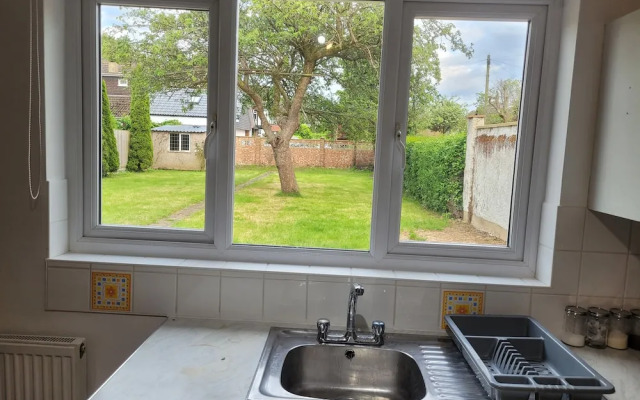 Luton City Escape - Modern 1BR Apartment