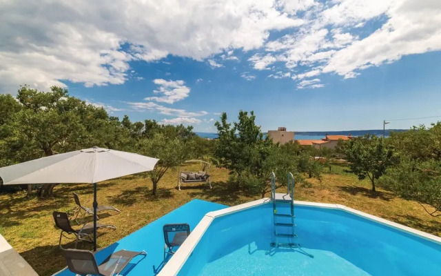 Awesome Home in Kastel Stari With Wifi and 3 Bedrooms