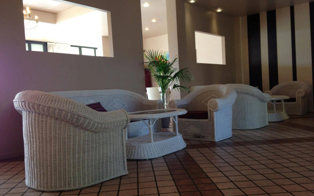 Le Terrazze Sul Lago Residence & Hotel