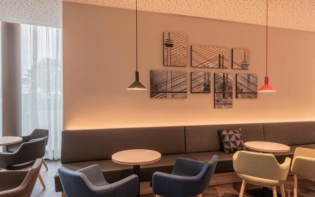 Holiday Inn Express Düsseldorf – Hauptbahnhof by IHG