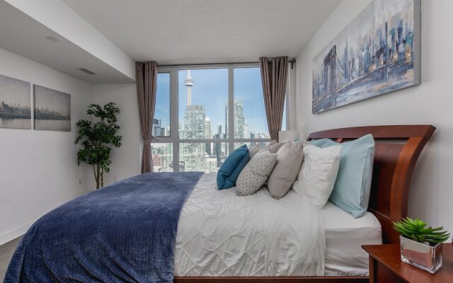 QuickStay - Premium 2-Bedroom with CN Tower & Lake Views