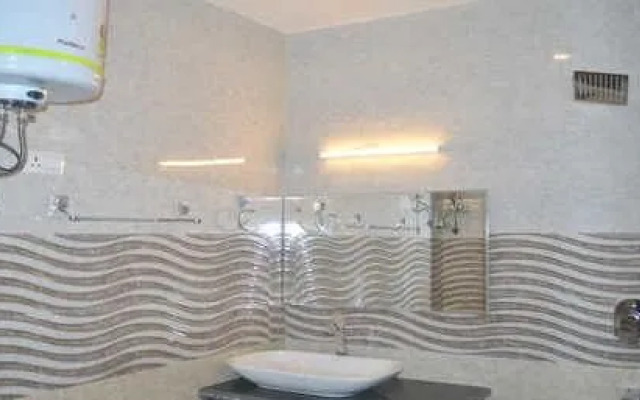 Hotel Grand M.S Srinagar