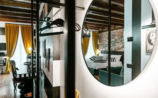 Aurum - Como Luxury Suites