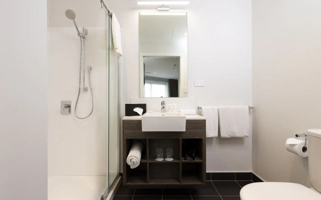 Oaks Auckland Hotel