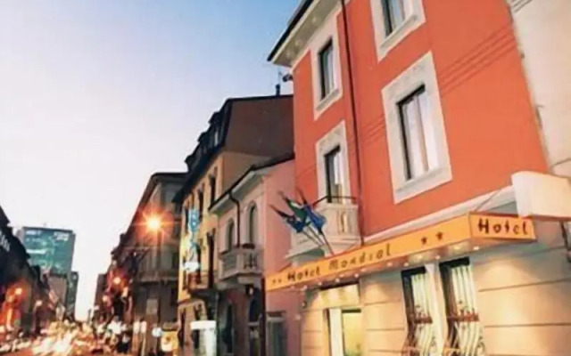 Hotel Mondial