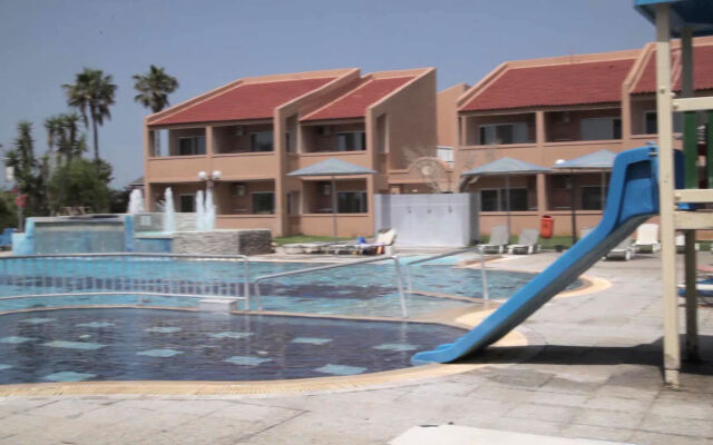 ILIOS APARTHOTEL(Tigaki)