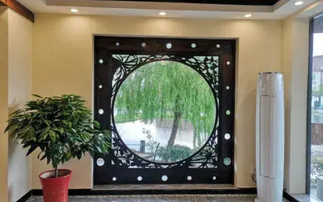 ShangHai WangHuYueShe Hotel