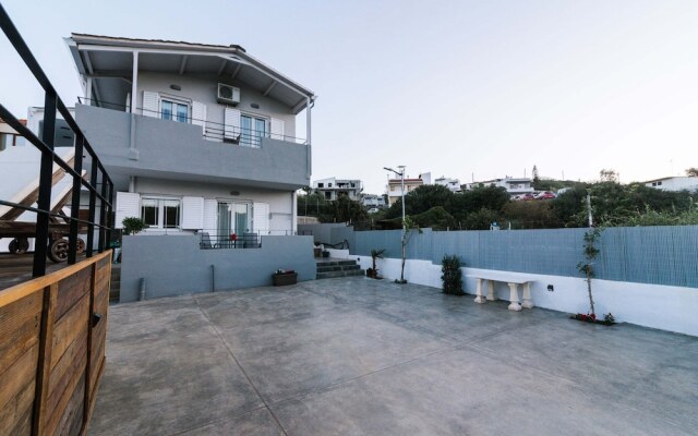 ---Ammira Mare--House near sea with pool