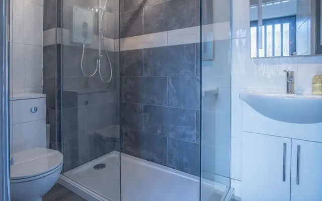 Marina View - 1 Bed Apartment - Neyland