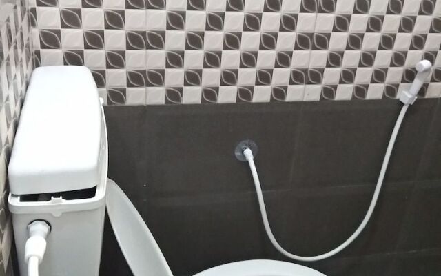 Iroomz Sri Srinivasa Residency