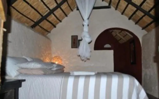 Nobene Lodge