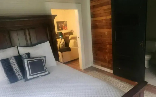 Frank Howard 111 Farmhouse