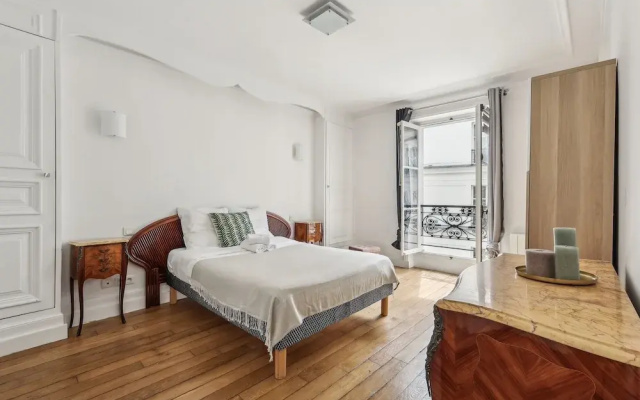 Stylish 3BR Near Tuileries Gardens