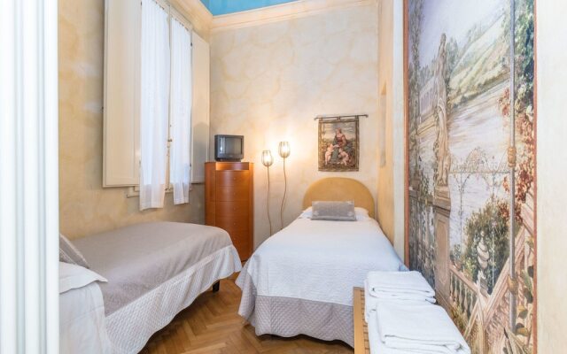 Medici Suite - Medici Suite 8 Person