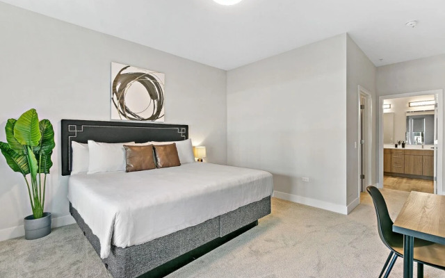 2BR Modern Living in Warrenville