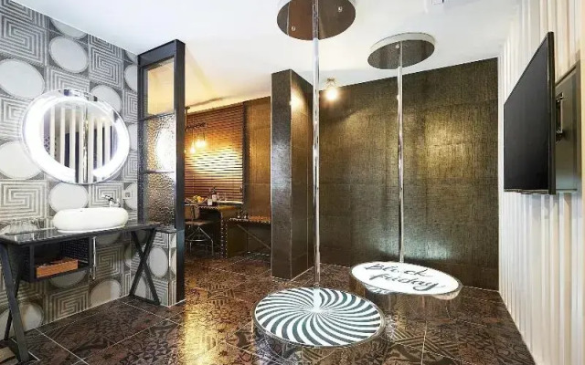 Konkuk University Boutique Nine