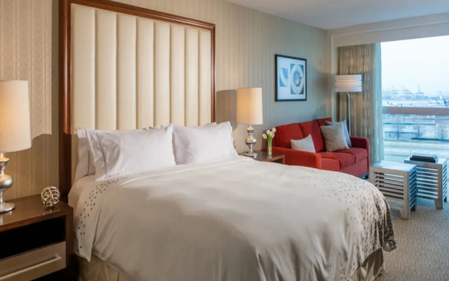 Renaissance Newark Airport Hotel