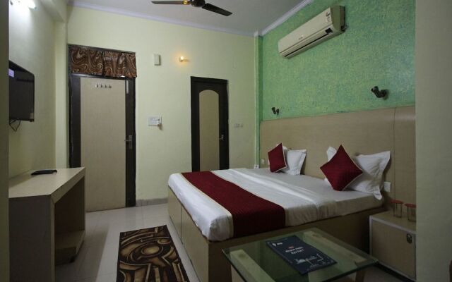 OYO 7636 Hotel Kaushalya Residency