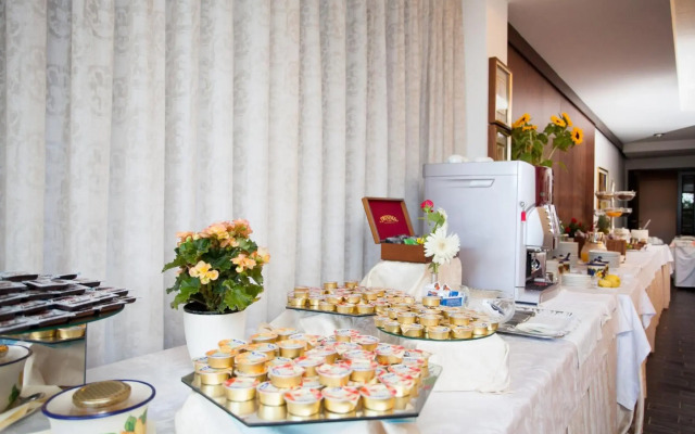 Grand Hotel De Rose