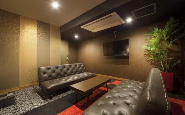 Centurion Ladies Hostel Ueno Park - Caters to Women