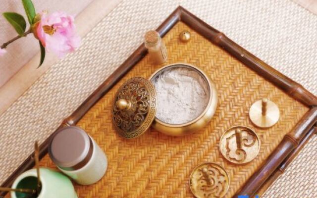 Yunqi Chinese Inn (Dianchi Lake Haigeng Dam)