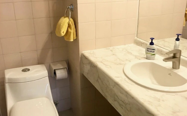 Las Camelias cerca de Costanera Center