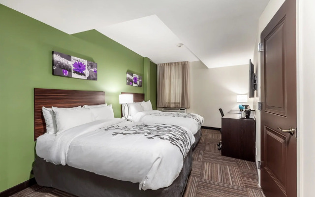 Van Wyck Hotel & Suites Near JFK Airport
