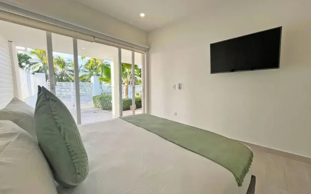 Zaba Beach House