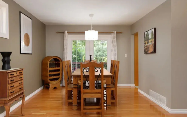 981 Bayview Dr