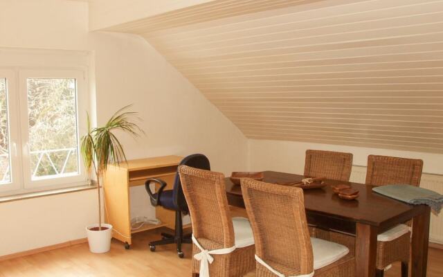 Tolstov-Hotels Generous 3 Room Apartment