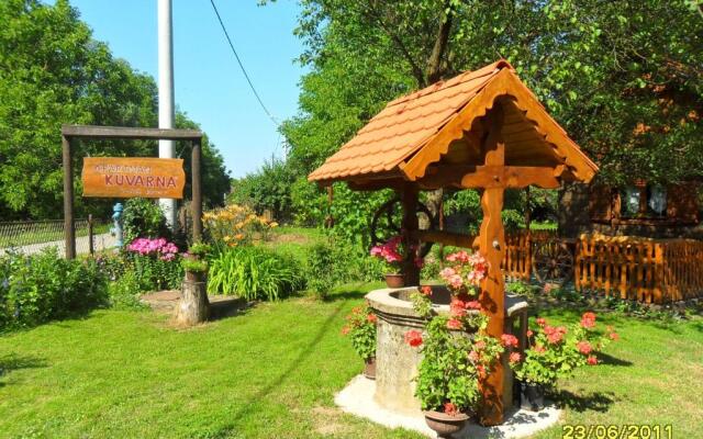 Apartments Kuvarna