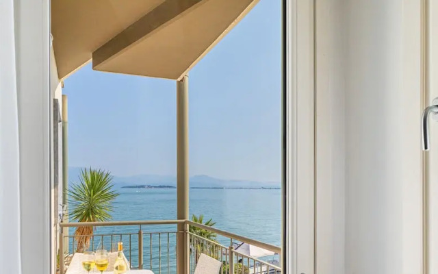 Residenza Miralago - 16 Domitilla - Locazione BK