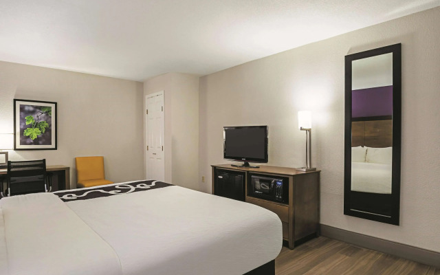 Wingate by Wyndham Galveston Beachfront at the Seawall