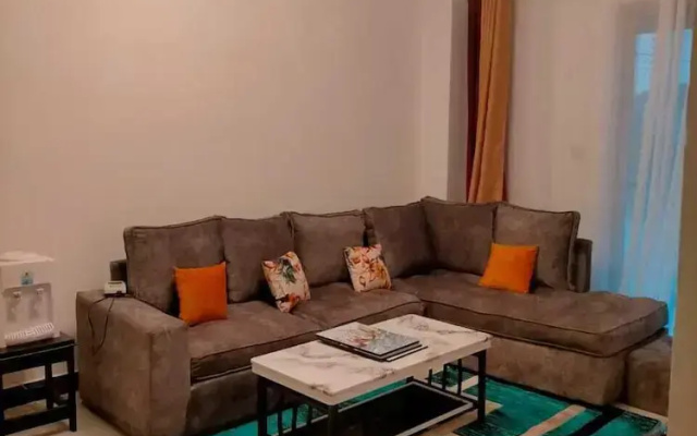 Lux Suites Spring Garden Apartments