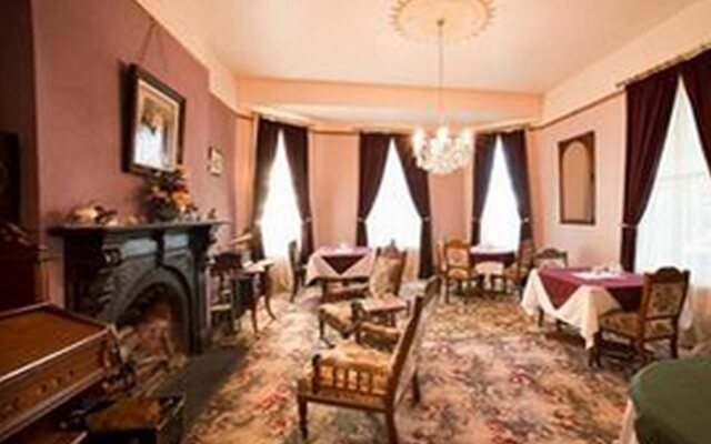 Westella Colonial B&B