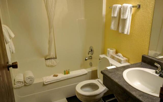 The Bulldog Hotel Silver Star