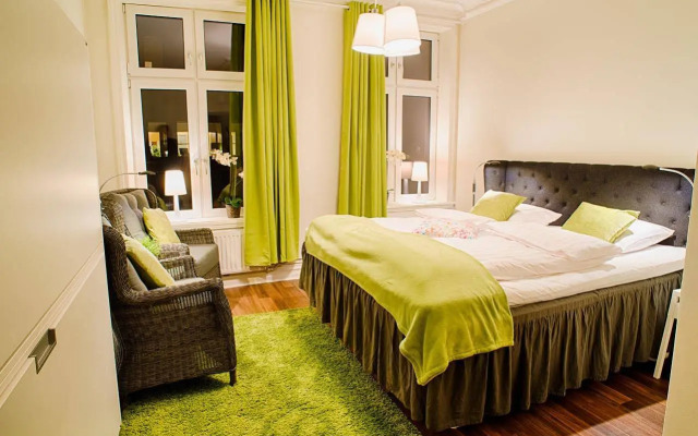 H5 Hotel