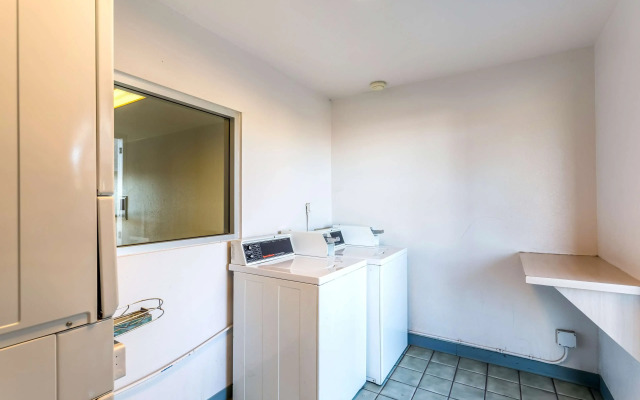 Motel 6 Moses Lake, WA